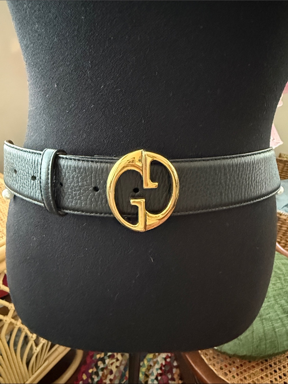 Gucci GG Black Pebbled Leather Classic Chic Belt
